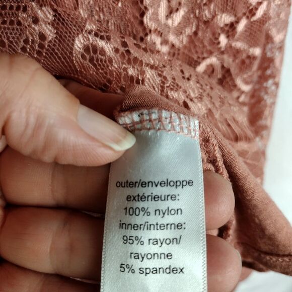 Maurices lace tank top - Picture 4 of 6